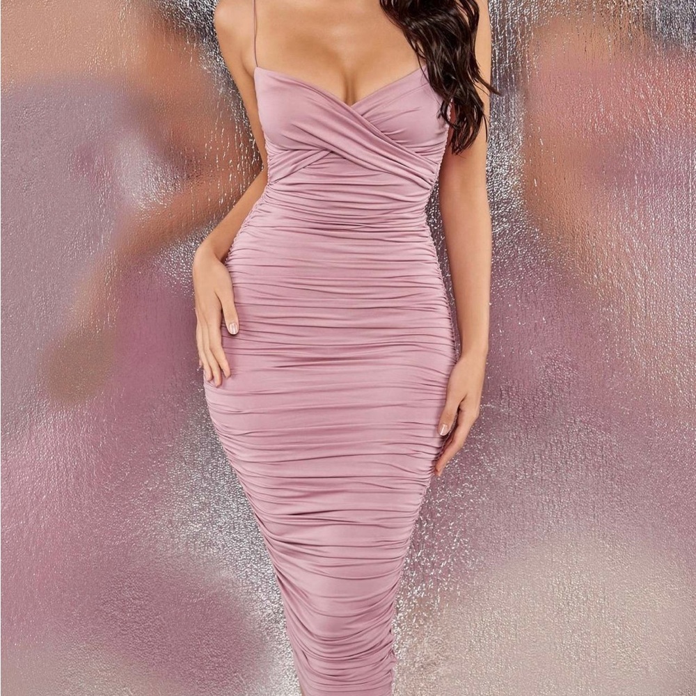 Oh Polly Pink Ruched Bodycon Dress Sweetheart Neckline- never worn!